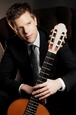 Adam Brown gitárművész szólóestje